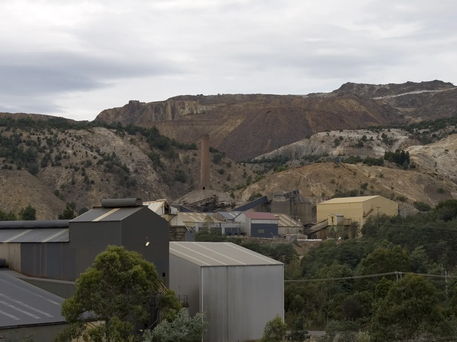 The Mt Lyell mine site above Queenstown, Tasmania, photographed in 2014, the year it went onto care and maintenance. Photo: caspar s, via Wikimedia Commons (CC BY 2.0)